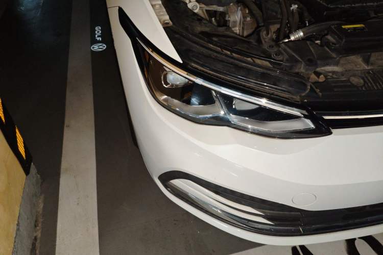 Used Volkswagen Golf 2021 280TSI DSG 30th Anniversary Edition Right Front Headlight