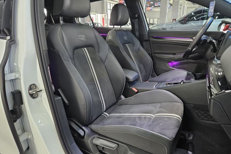 Used Volkswagen Golf 2021 280TSI DSG R-Line Right Front Seat