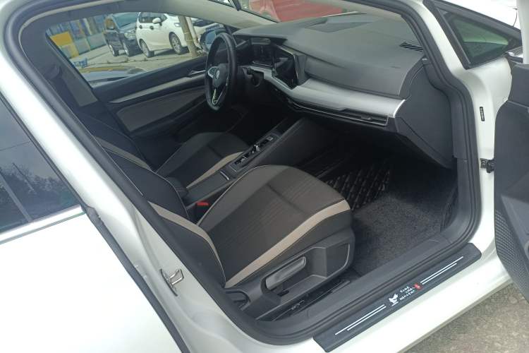 Used Volkswagen Golf 2021 280TSI DSG Pro Right Front Seat