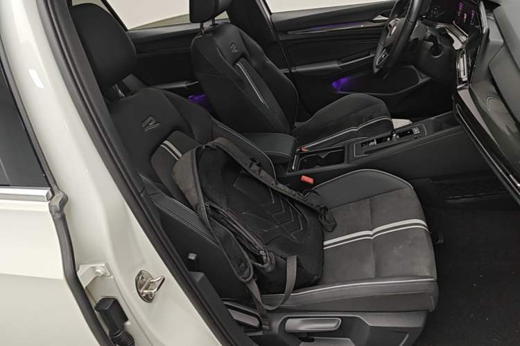 Used Volkswagen Golf 2021 280TSI DSG R-Line Right Front Seat