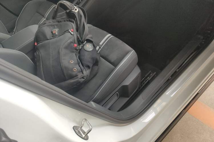 Used Volkswagen Golf 2021 280TSI DSG R-Line Right Front Seat