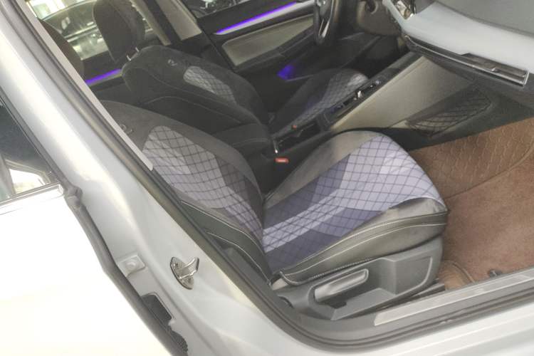 Used Volkswagen Golf 2021 280TSI DSG Pro Right Front Seat