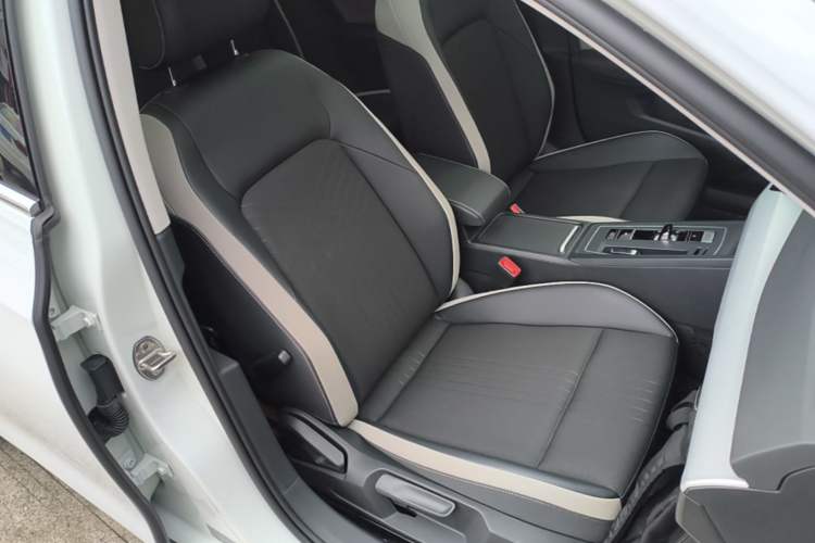 Used Volkswagen Golf 2021 280TSI DSG Pro Right Front Seat