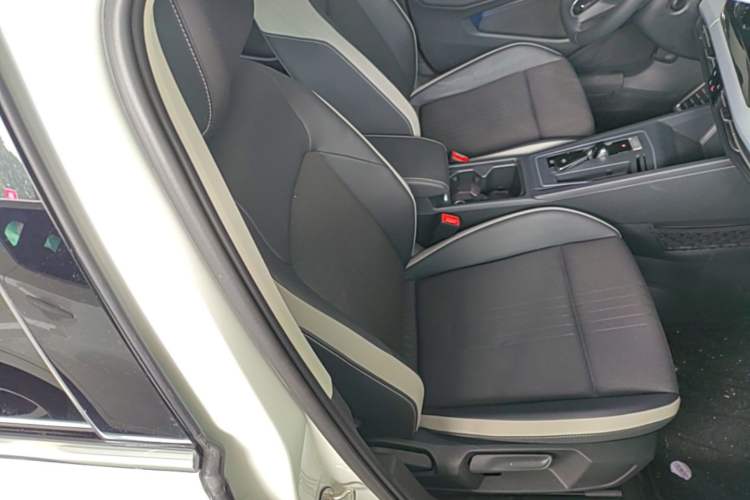 Used Volkswagen Golf 2021 280TSI DSG Pro Right Front Seat