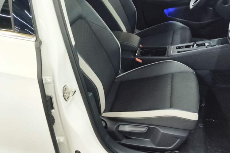 Used Volkswagen Golf 2021 280TSI DSG Pro Right Front Seat