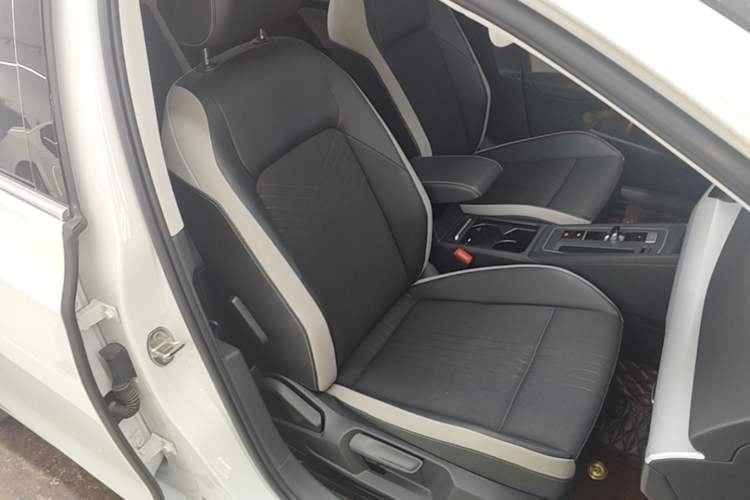 Used Volkswagen Golf 2021 280TSI DSG Pro Right Front Seat