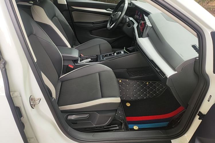 Used Volkswagen Golf 2021 280TSI DSG Pro Right Front Seat