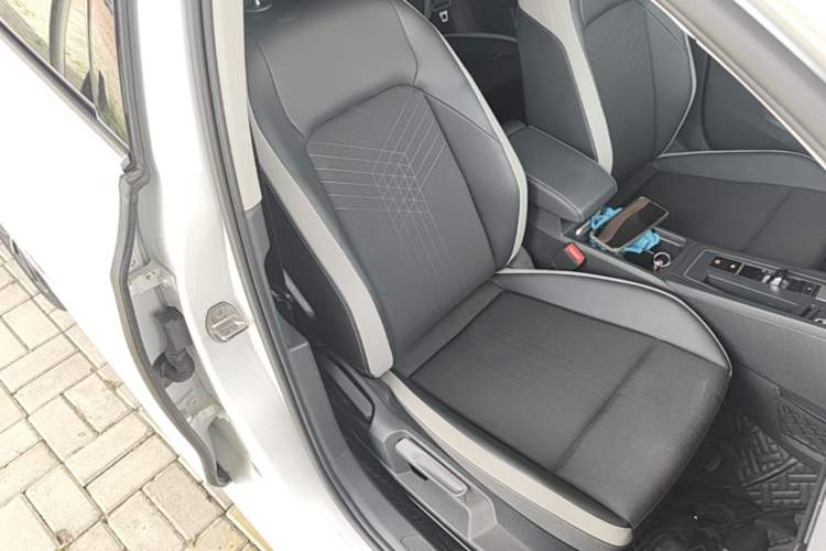 Used Volkswagen Golf 2021 280TSI DSG Pro Right Front Seat