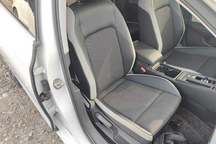 Used Volkswagen Golf 2021 200TSI DSG Pro Right Front Seat