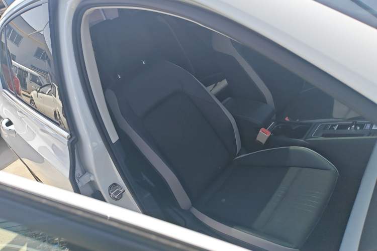 Used Volkswagen Golf 2021 280TSI DSG Pro Right Front Seat