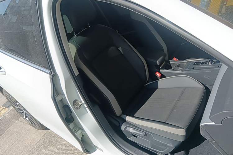Used Volkswagen Golf 2021 200TSI DSG Pro Right Front Seat