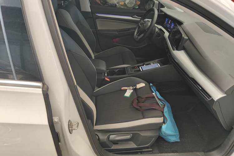Used Volkswagen Golf 2021 280TSI DSG Pro Right Front Seat