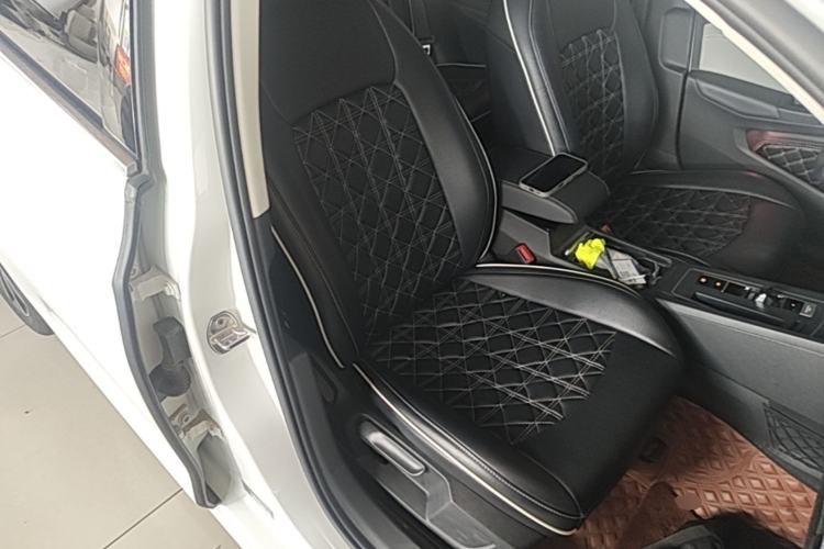 Used Volkswagen Golf 2021 280TSI DSG Pro Right Front Seat