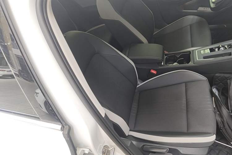 Used Volkswagen Golf 2021 280TSI DSG 30th Anniversary Edition Right Front Seat
