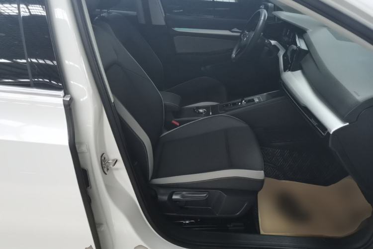 Used Volkswagen Golf 2021 200TSI DSG Right Front Seat