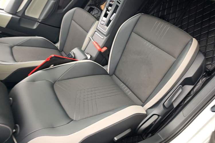 Used Volkswagen Golf 2021 280TSI DSG Pro Right Front Seat