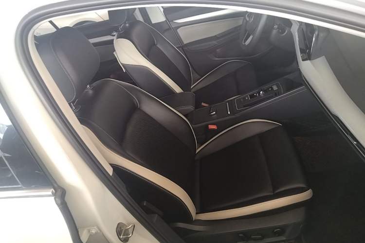 Used Volkswagen Golf 2021 280TSI DSG Pro Right Front Seat