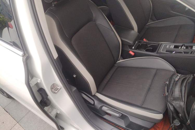 Used Volkswagen Golf 2021 280TSI DSG Pro Right Front Seat