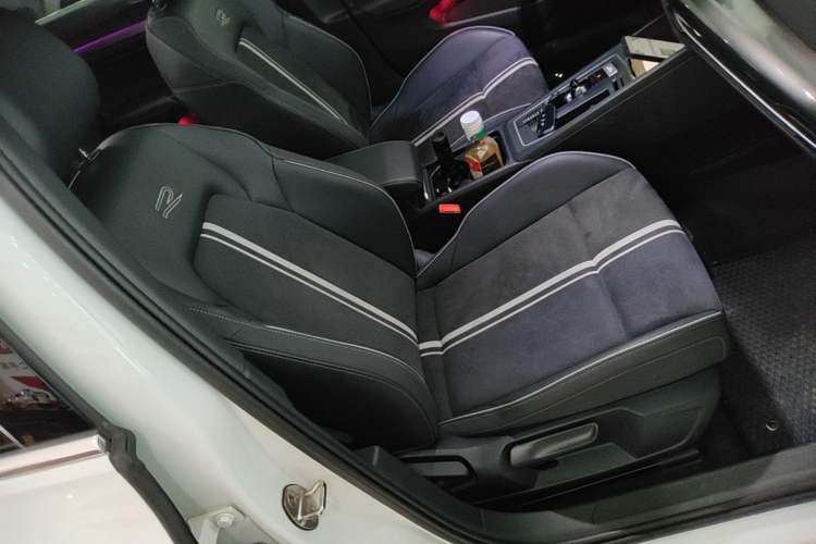 Used Volkswagen Golf 2021 280TSI DSG Pro Right Front Seat