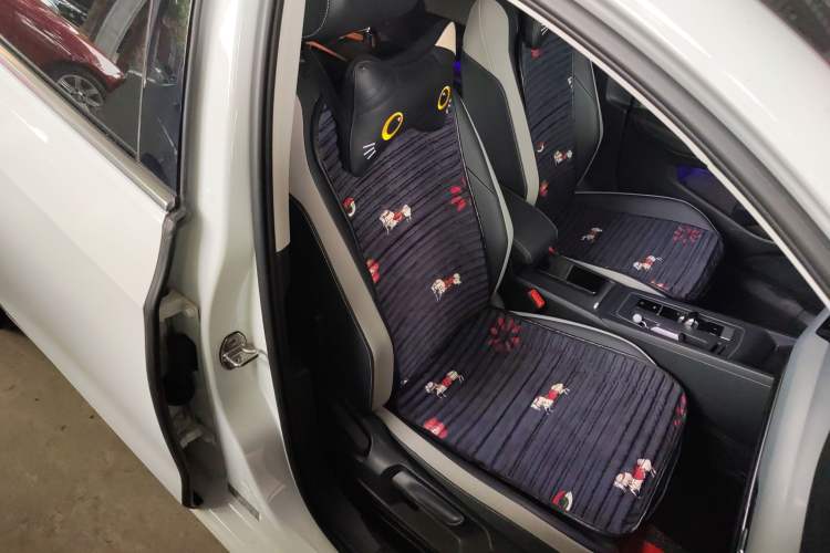 Used Volkswagen Golf 2021 280TSI DSG Pro Right Front Seat