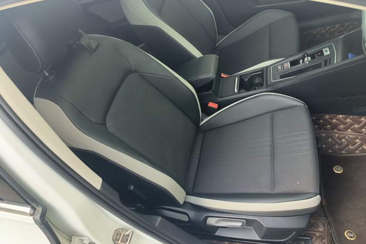 Used Volkswagen Golf 2021 280TSI DSG Pro Right Front Seat