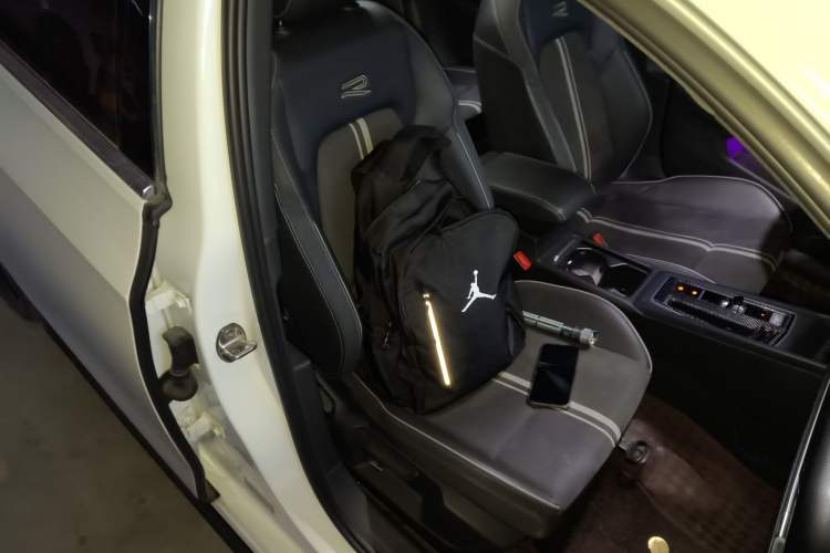 Used Volkswagen Golf 2021 280TSI DSG R-Line Right Front Seat