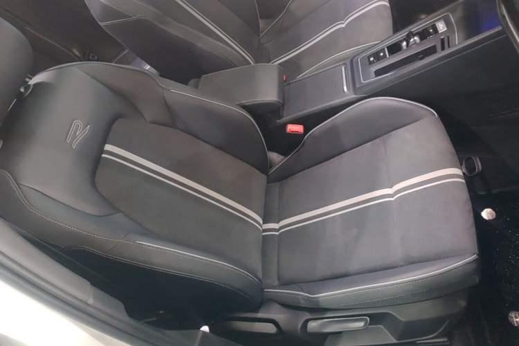 Used Volkswagen Golf 2021 280TSI DSG R-Line Right Front Seat