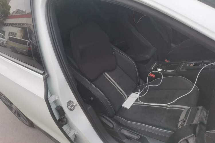 Used Volkswagen Golf 2021 280TSI DSG R-Line Right Front Seat