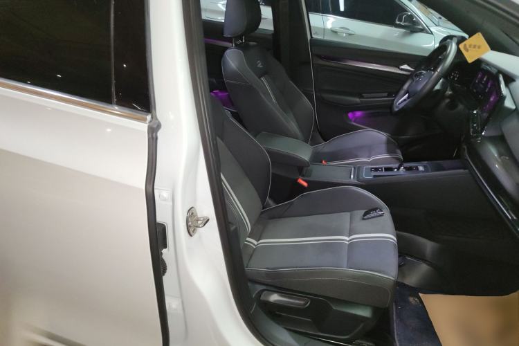 Used Volkswagen Golf 2021 280TSI DSG R-Line Right Front Seat