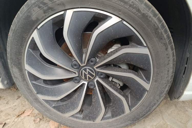 Used Volkswagen Golf 2021 280TSI DSG Pro Right Front Wheel Hub