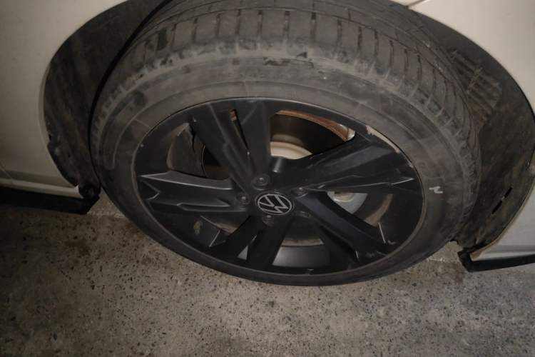 Used Volkswagen Golf 2021 280TSI DSG R-Line Right Front Wheel Hub