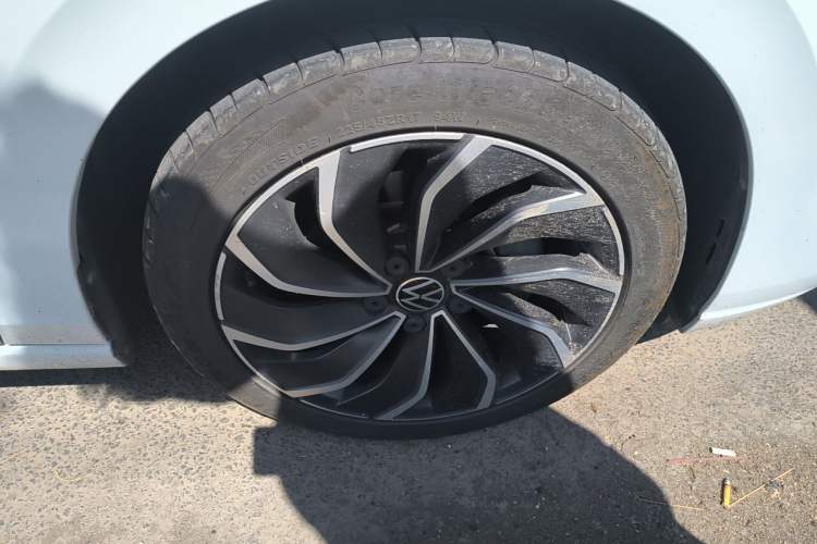 Used Volkswagen Golf 2021 280TSI DSG Pro Right Front Wheel Hub