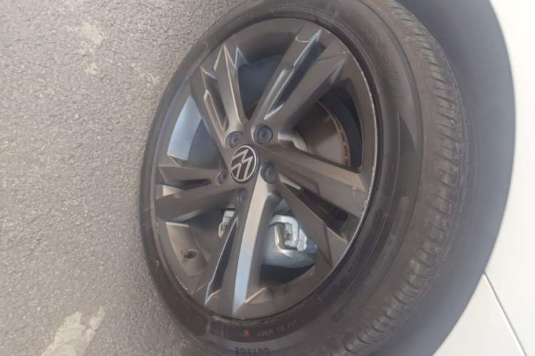 Used Volkswagen Golf 2021 280TSI DSG R-Line Right Front Wheel Hub