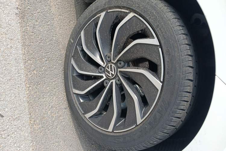 Used Volkswagen Golf 2021 280TSI DSG Pro Right Front Wheel Hub