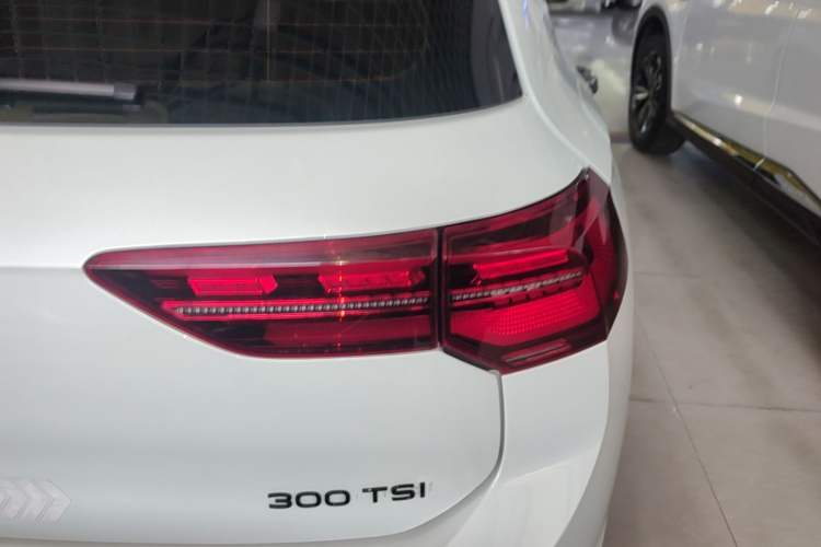 Used Volkswagen Golf 2021 280TSI DSG R-Line Right Rear Taillight