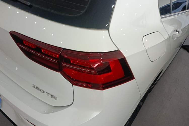 Used Volkswagen Golf 2021 280TSI DSG R-Line Right Rear Taillight