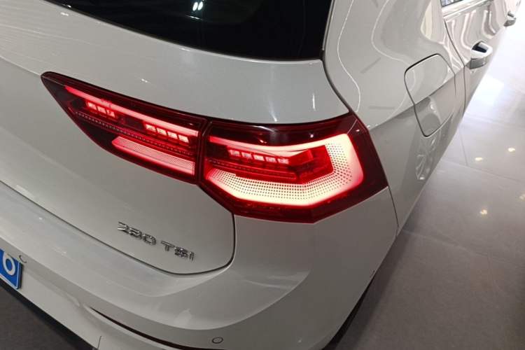 Used Volkswagen Golf 2021 280TSI DSG R-Line Right Rear Taillight