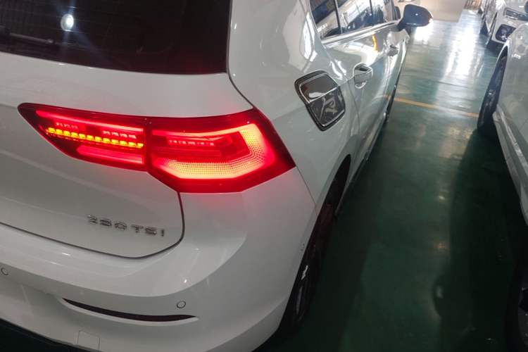 Used Volkswagen Golf 2021 280TSI DSG R-Line Right Rear Taillight