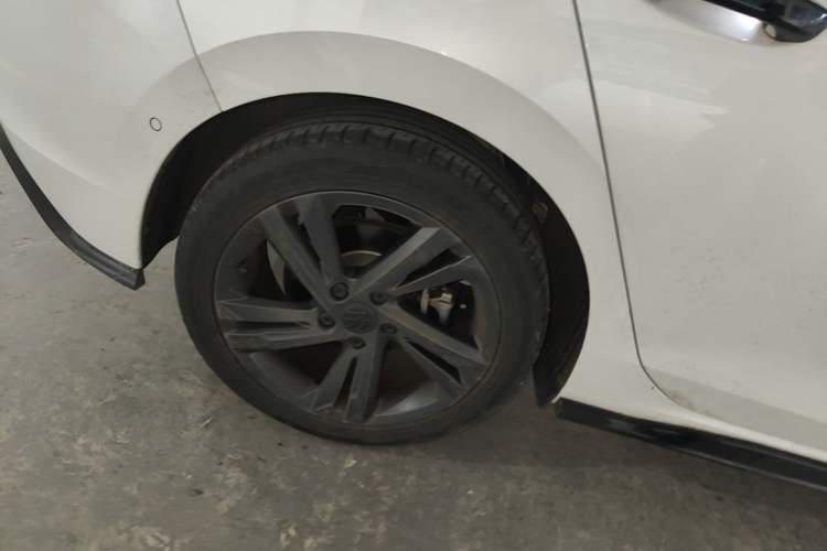 Used Volkswagen Golf 2021 280TSI DSG R-Line Right Rear Wheel Hub
