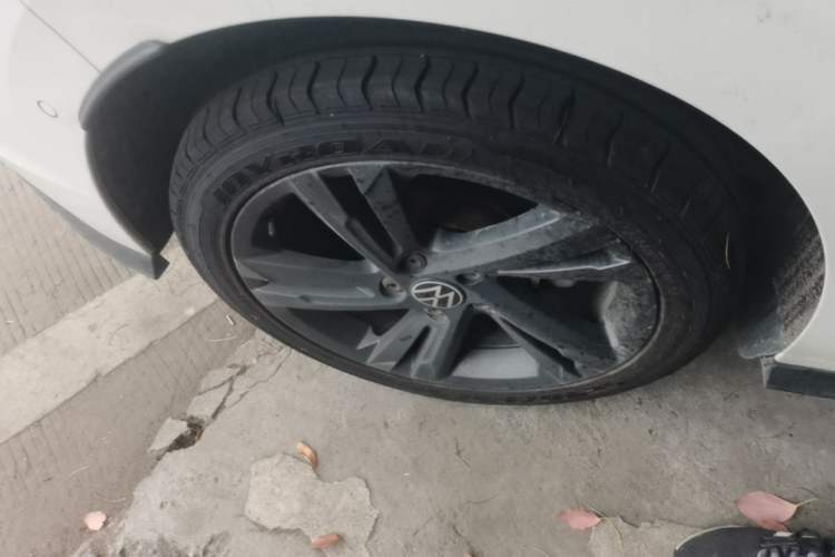 Used Volkswagen Golf 2021 280TSI DSG R-Line Right Rear Wheel Hub