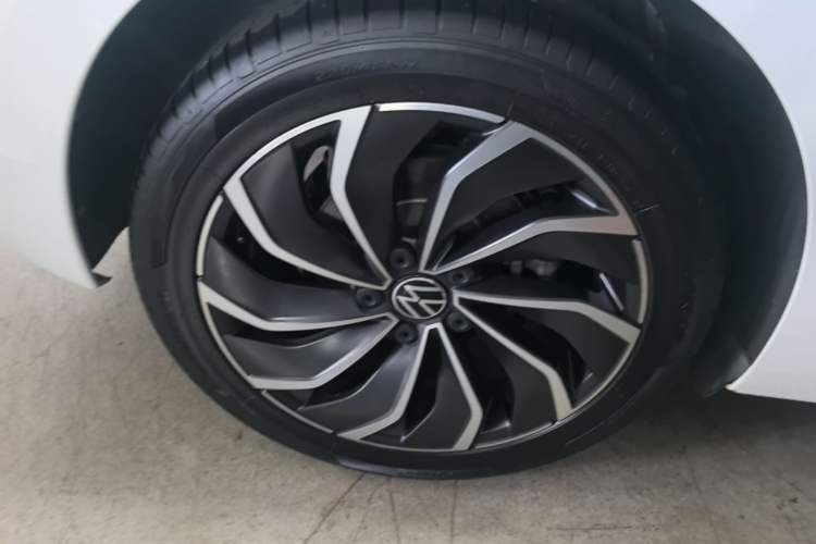 Used Volkswagen Golf 2021 280TSI DSG Pro Right Rear Wheel Hub