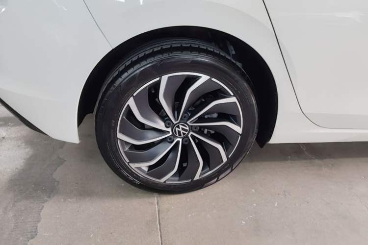 Used Volkswagen Golf 2021 280TSI DSG Pro Right Rear Wheel Hub