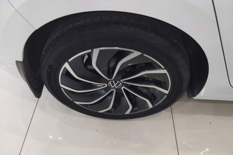 Used Volkswagen Golf 2021 280TSI DSG Pro Right Rear Wheel Hub