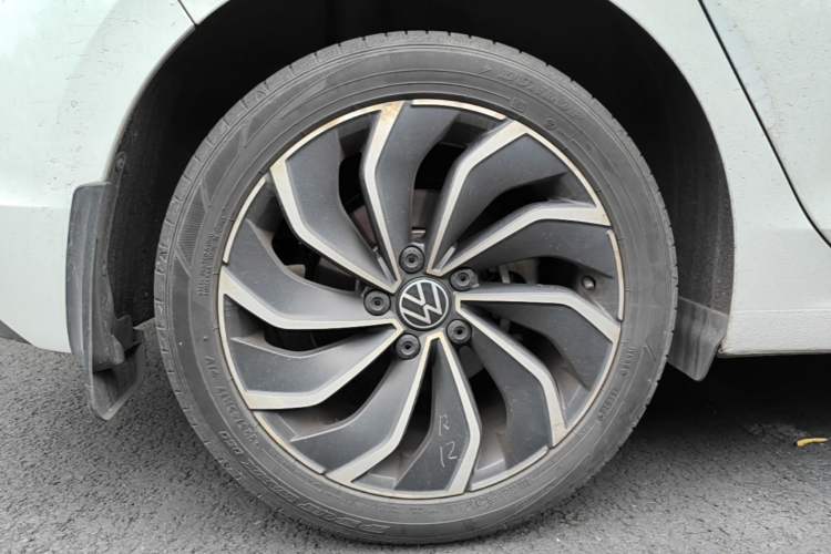 Used Volkswagen Golf 2021 280TSI DSG Pro Right Rear Wheel Hub