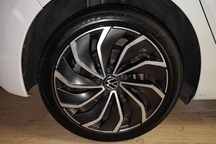 Used Volkswagen Golf 2021 280TSI DSG Pro Right Rear Wheel Hub