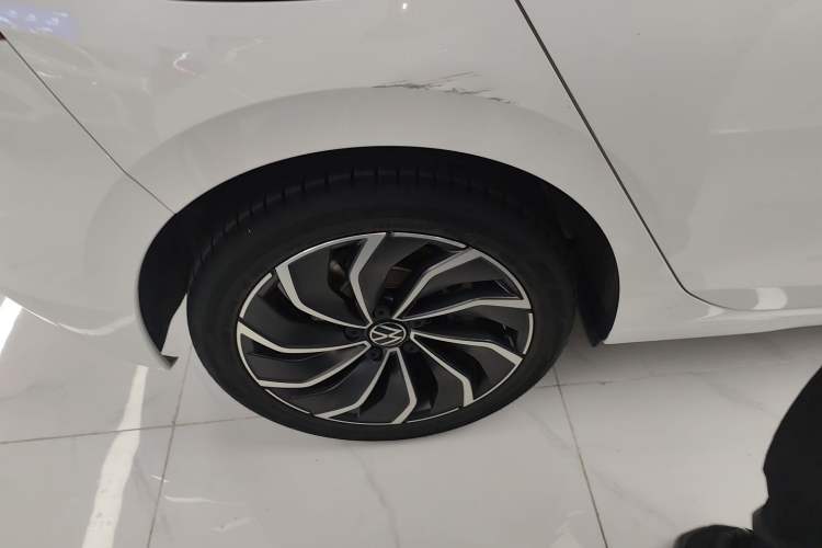 Used Volkswagen Golf 2021 280TSI DSG Pro Right Rear Wheel Hub