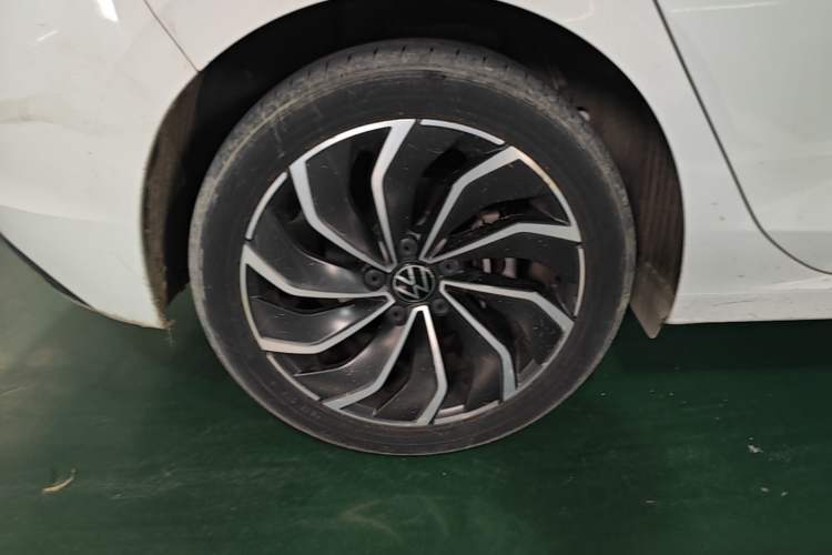 Used Volkswagen Golf 2021 280TSI DSG Pro Right Rear Wheel Hub