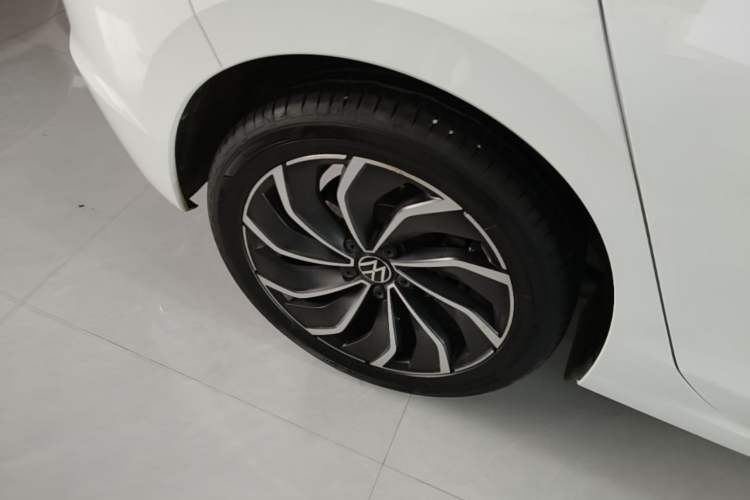 Used Volkswagen Golf 2021 280TSI DSG Pro First Edition Right Rear Wheel Hub