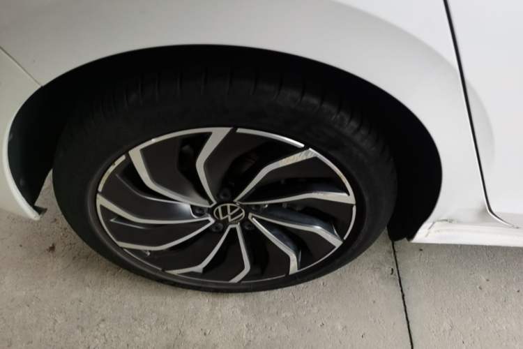 Used Volkswagen Golf 2021 280TSI DSG Pro Right Rear Wheel Hub
