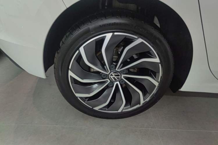 Used Volkswagen Golf 2021 200TSI DSG Pro Right Rear Wheel Hub